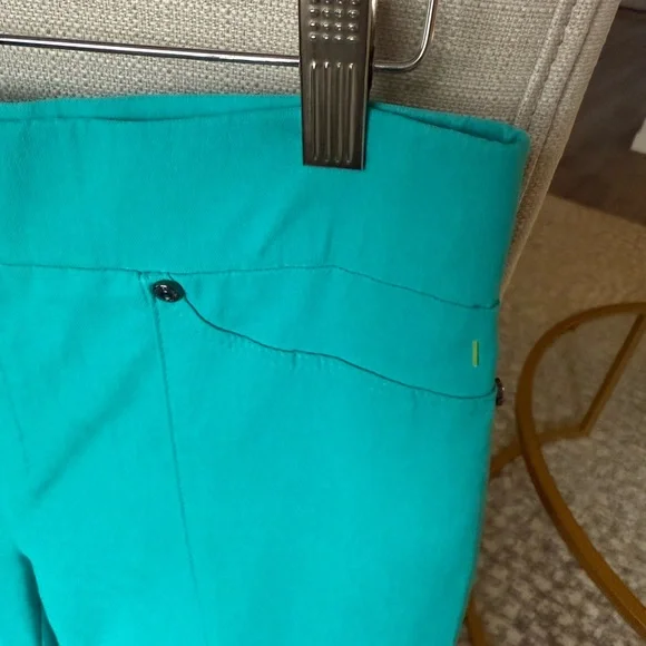 Joseph Ribkoff Cropped Aqua Blue/ Teal Trousers with Pockets, Size 12